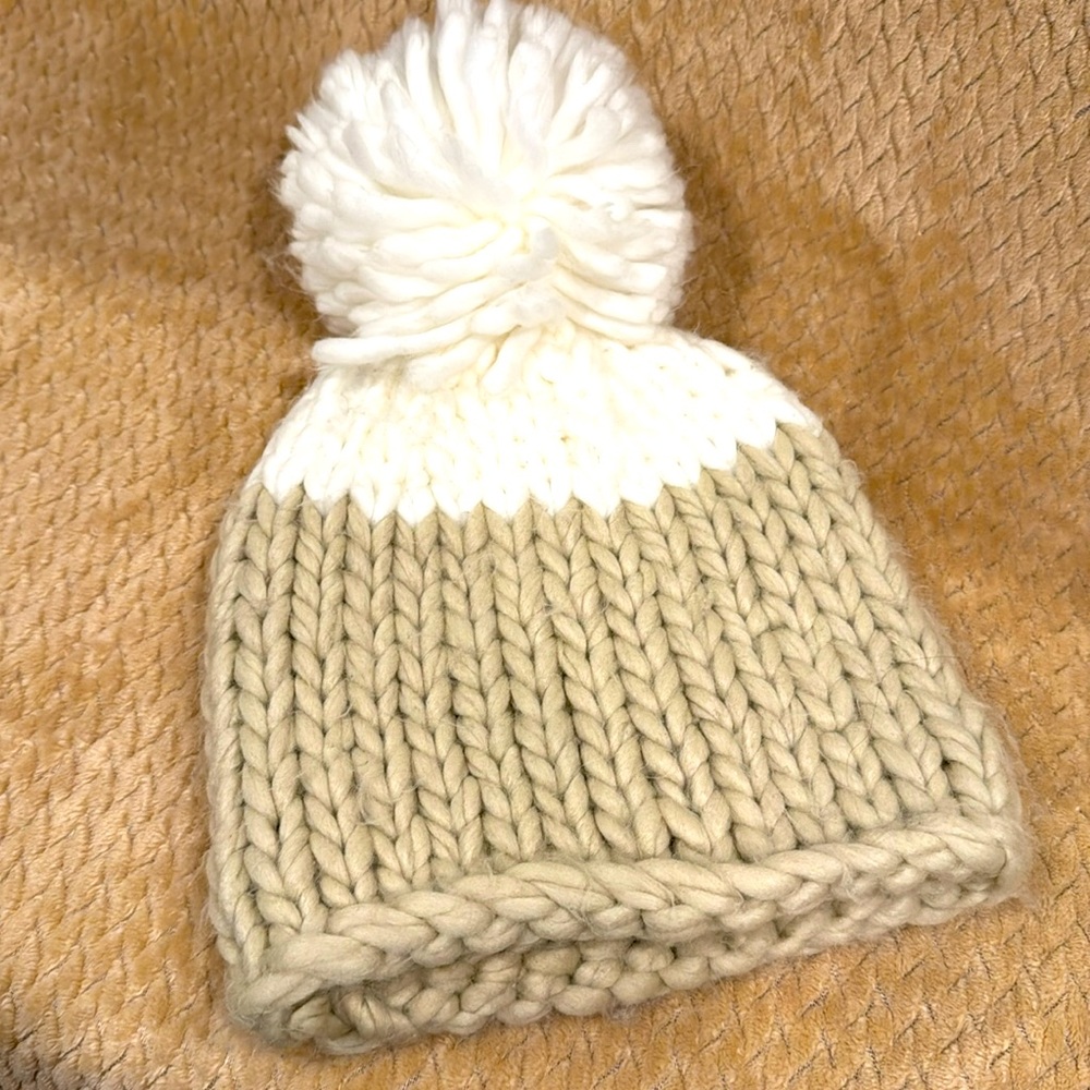 Free People Pom chunky knit beanie
